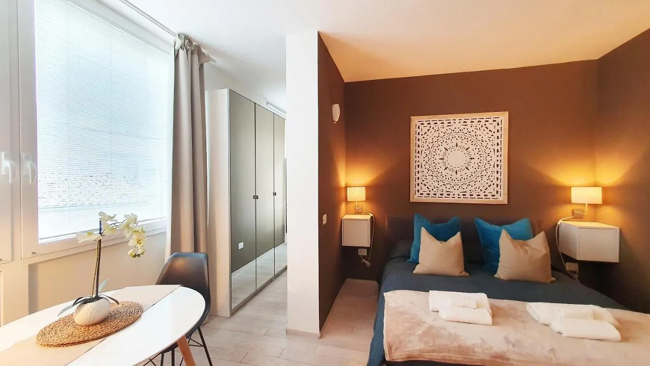 Apartment Giotto Eremitani Падуя